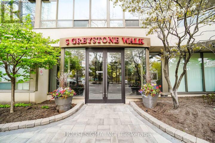 Property Photo: 5 Greystone Walk Drive 1602 ON M1K 5J5