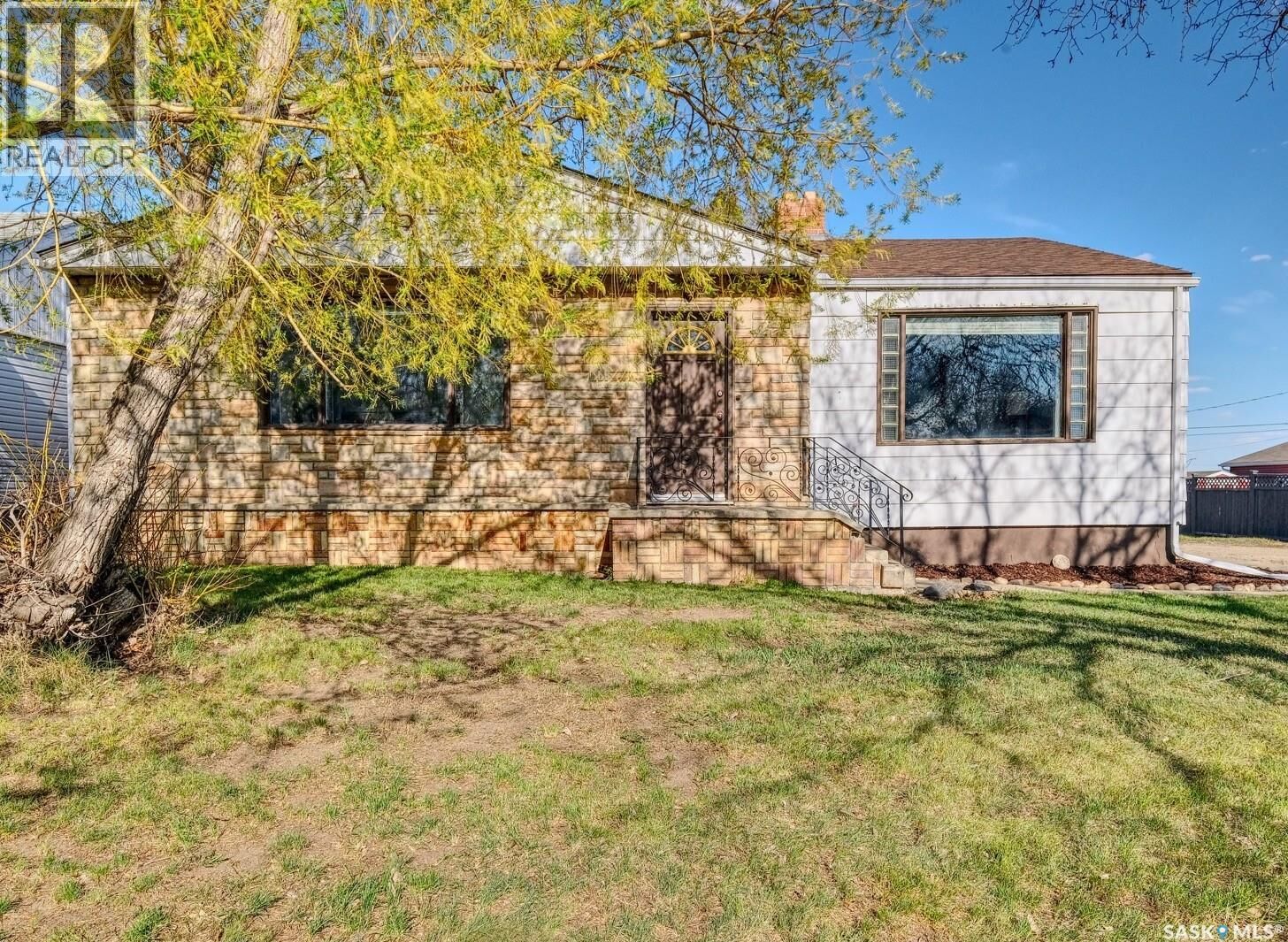 Property Photo: 304 Young Street SK S0L 2V0