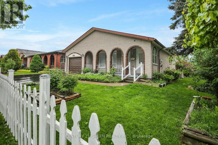 Property Photo: 7812 Badger Road ON L2H 2J5