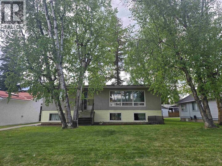 Property Photo: 777 McLean Street BC V2J 2P8