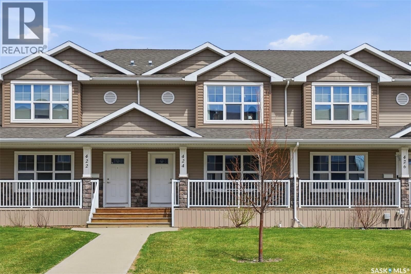 Property Photo: 424 Maningas Bend SK S7W 0V6