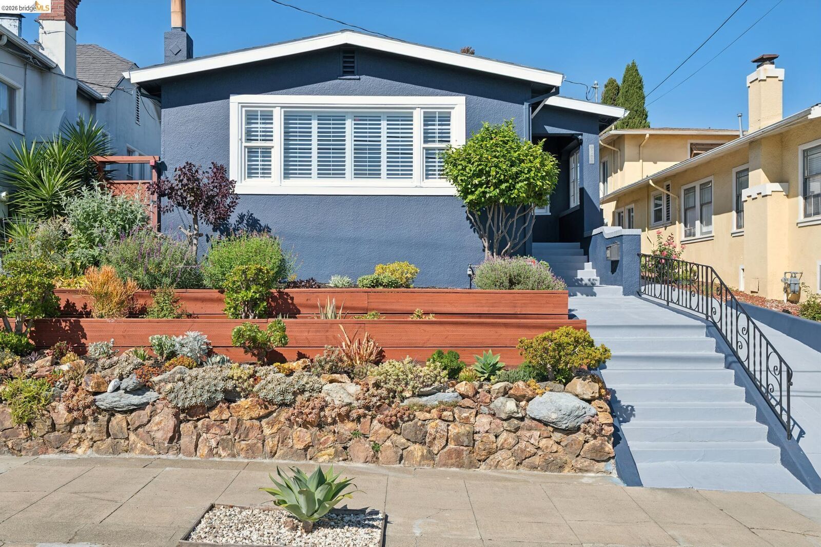 Property Photo:  5208 Trask St  CA 94601 