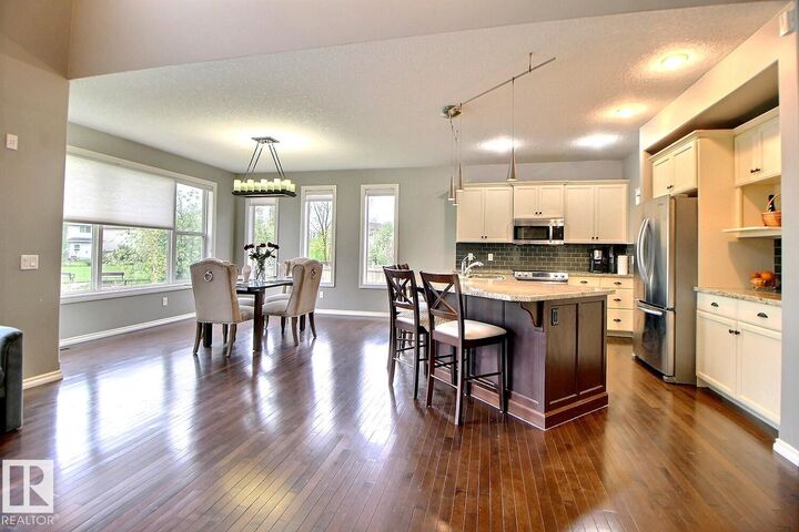 Property Photo:  1231 37A Avenue NW  AB T6T 0G3 