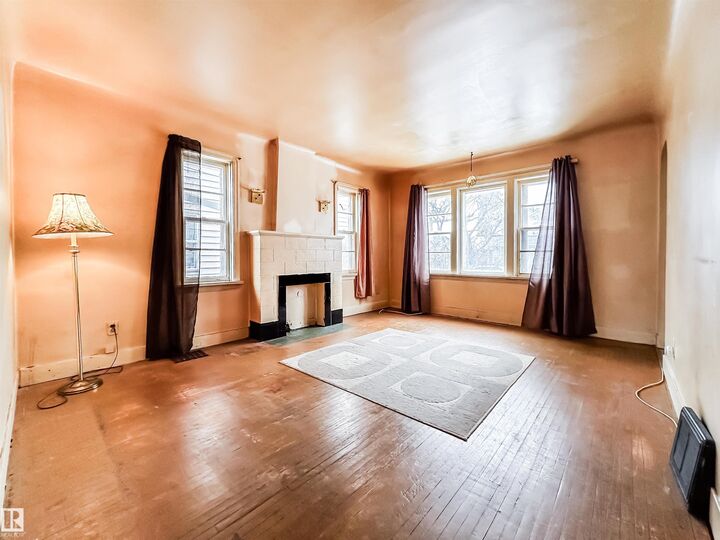 Property Photo:  11345 93 Street NW  AB T5G 1C3 