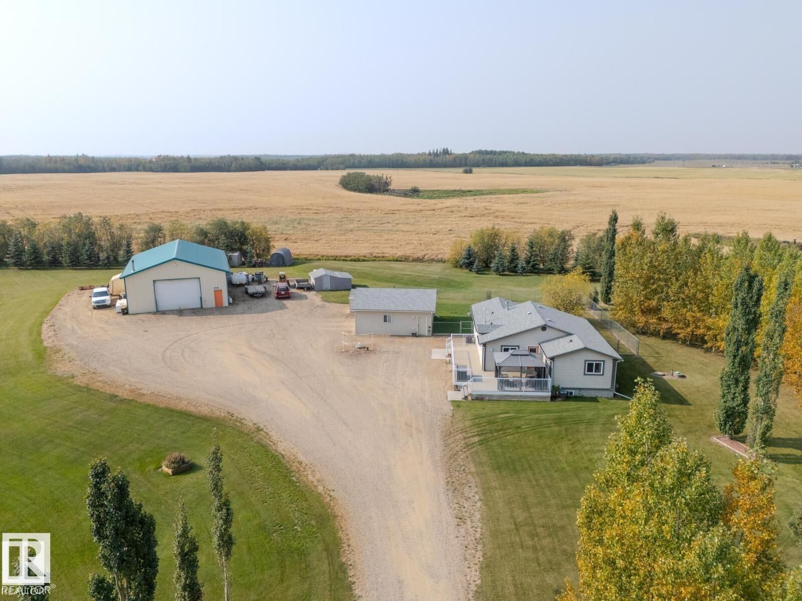 Property Photo:  B 23021 Twp Road 502  AB T0B 3M1 
