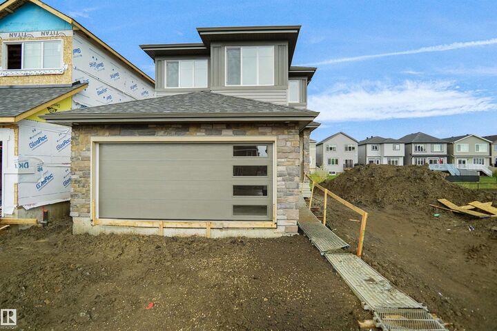 Property Photo:  30 Nerine Crescent  AB T8N 7Z7 