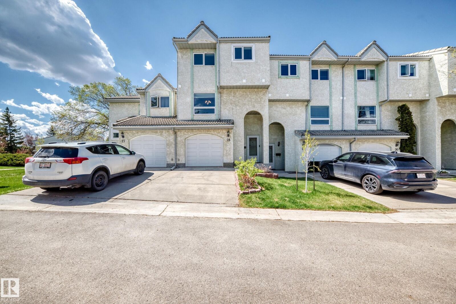 Property Photo:  9520 174 Street NW 28  AB T5T 5Z3 