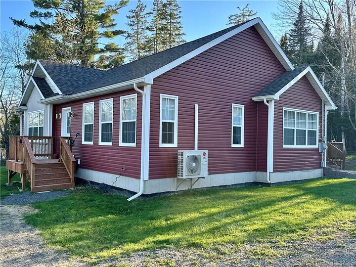 71 Hazelton Road — photo 1
