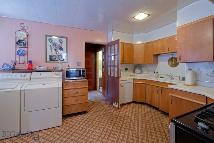Property Photo: 412 W Park Street MT 59701