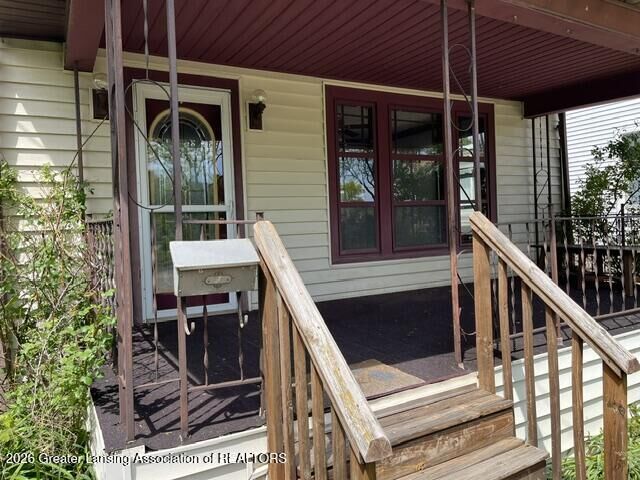 Property Photo:  219 E Mount Hope Avenue  MI 48910 