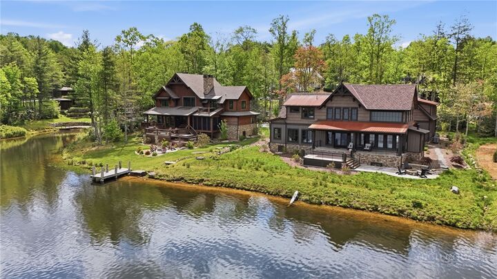 Property Photo:  903 Summer Day Drive  NC 28605 