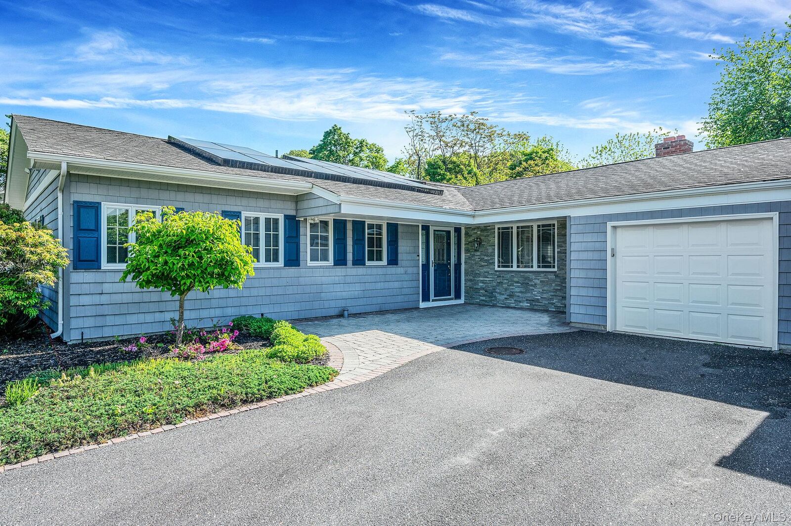 Property Photo:  17 N Durkee Lane  NY 11772 