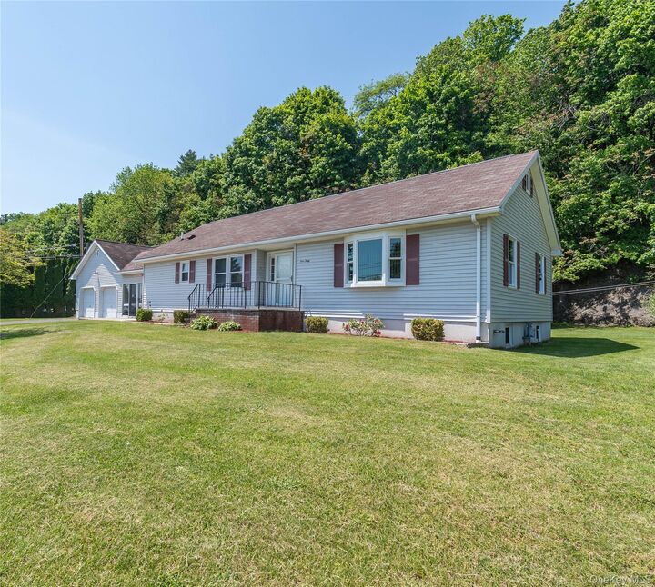 Property Photo:  140 Elm Street  NY 12477 