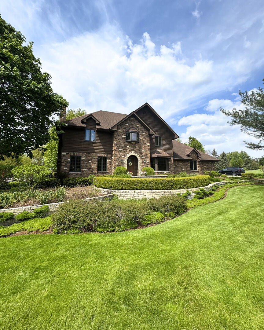 Property Photo:  5N868 Prairie Valley Drive  IL 60175 