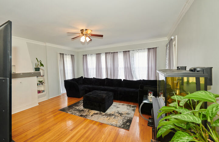 Property Photo:  433-35 E 91st Place  IL 60619 