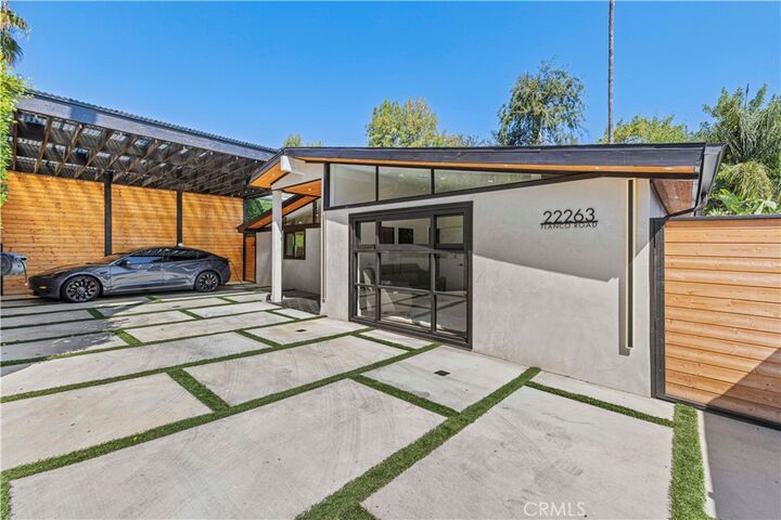 Property Photo:  22263 Flanco  CA 91364 