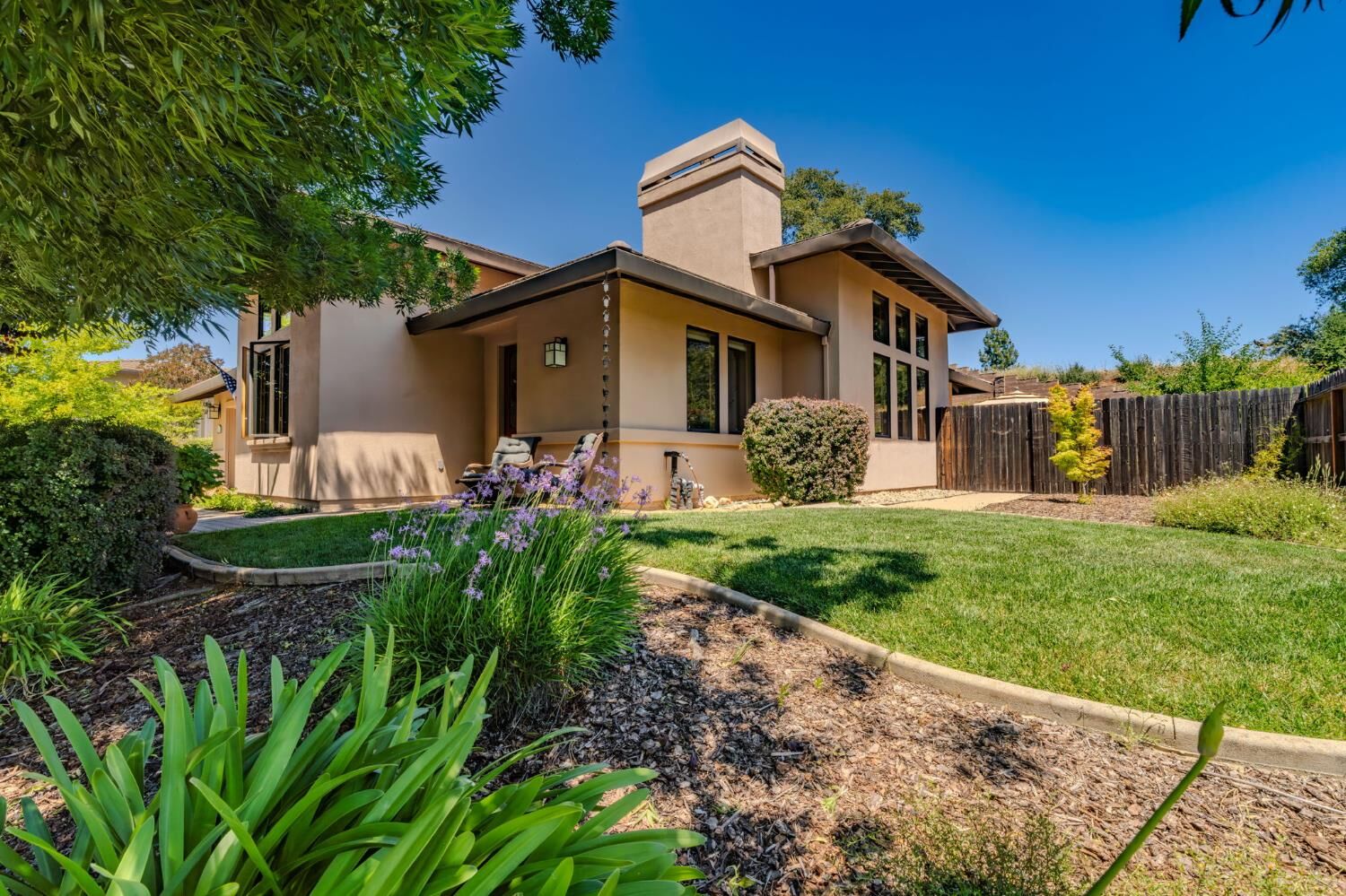 Property Photo:  2031 Thomas Drive  CA 95642 