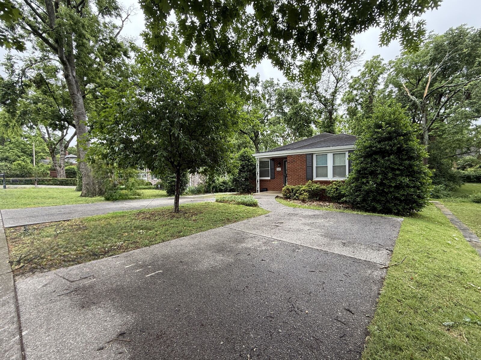 Property Photo:  2607 W Linden Ave  TN 37212 