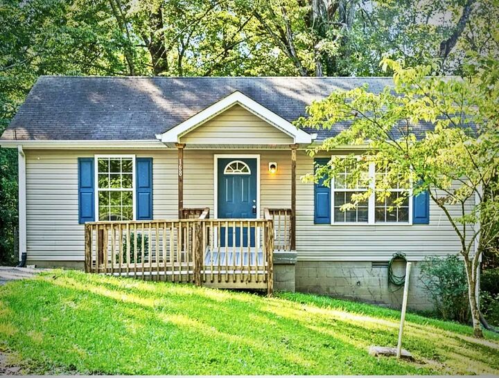 Property Photo: 168 Inglewood Dr TN 37040