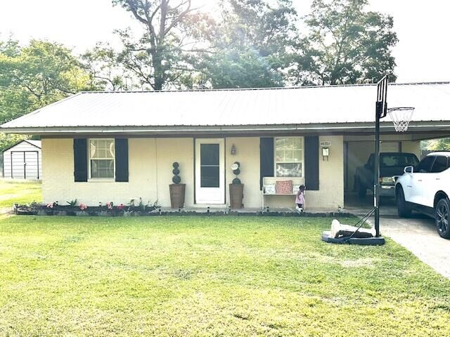 Property Photo:  493 Doctor Martin Luther King Dr.  MS 38851 