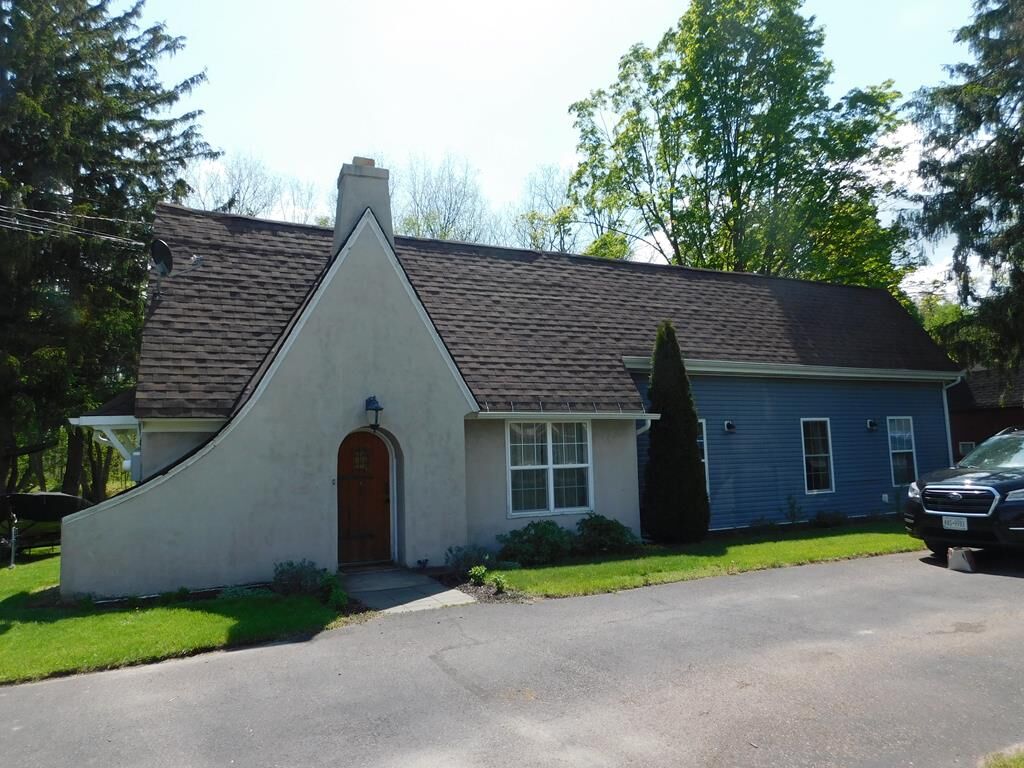 Property Photo:  9077 Ny-408  NY 14517 
