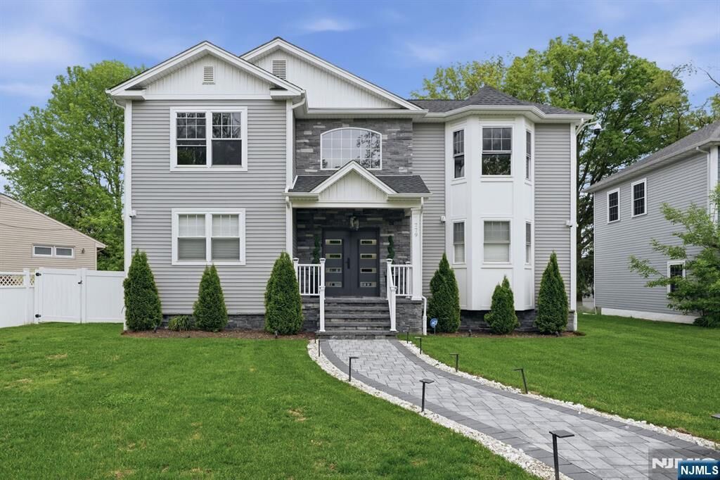 Property Photo:  779 Roessner Drive  NJ 07083 