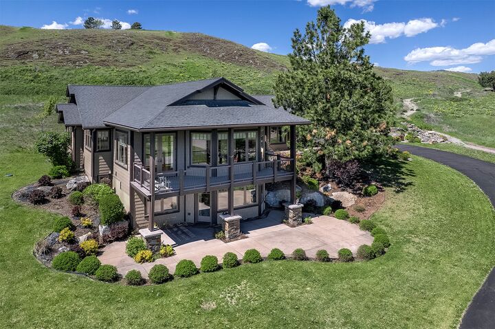 Property Photo: 40500 Stonehorse Drive MT 59860