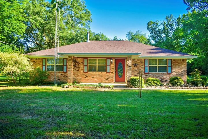 Property Photo: 300 Bethel Road TX 75431