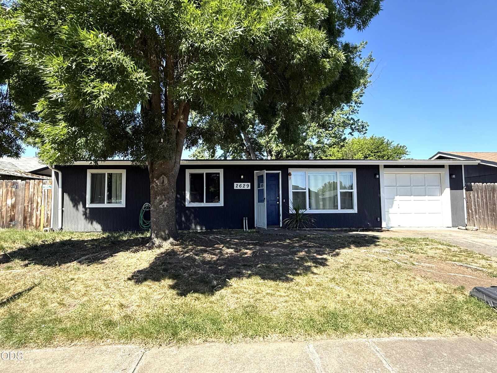 Property Photo:  2629 Seneca Avenue  OR 97501 