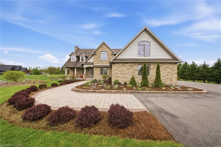 Property Photo:  4760 Nassagaweya-Puslinch Townline  ON N0B 2J0 