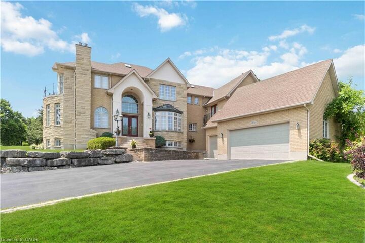 Property Photo:  1401 Tamworth Court  ON L7P 4V3 