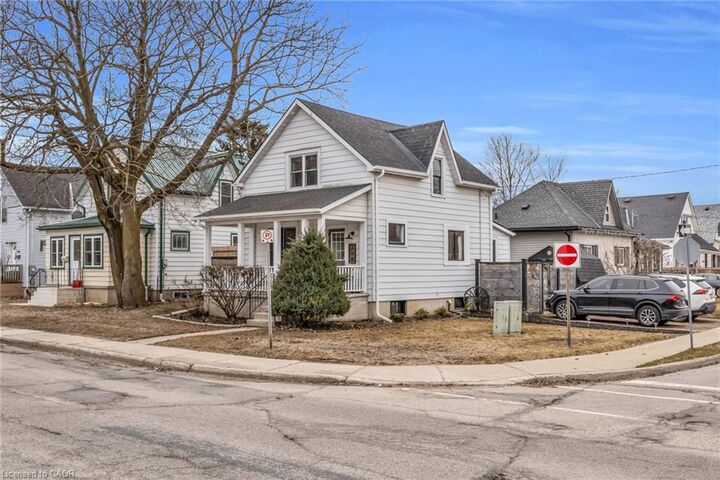 Property Photo:  248 Romeo Street S  ON N5A 4T5 