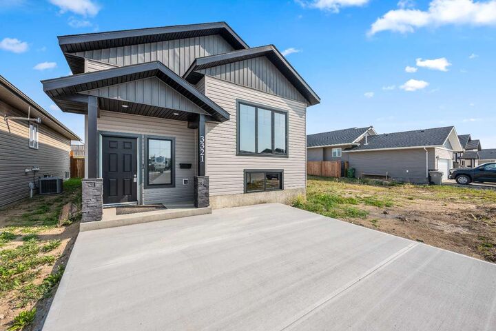 Property Photo:  3321 41 Avenue  SK S9V 2K6 