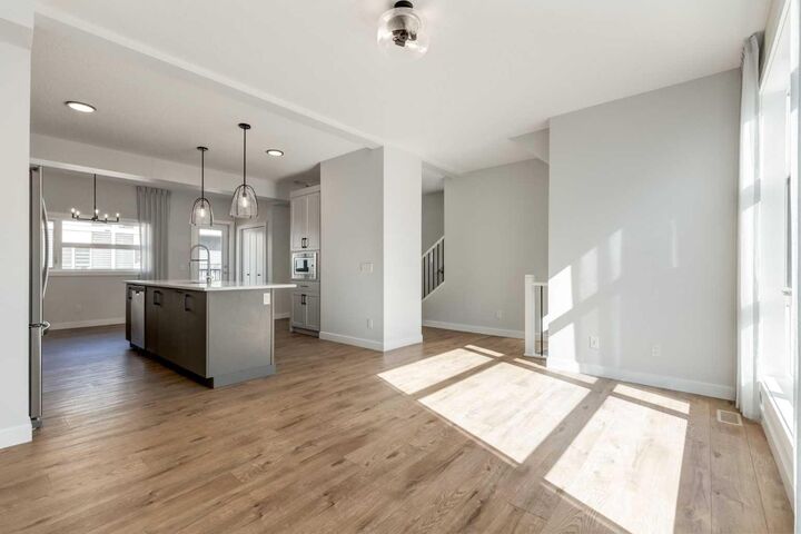 Property Photo:  121 Walden Lane SE  AB T2X 2A7 
