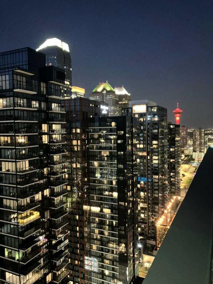 Property Photo: 1010 6 Street SW 3101 AB T2R 1B4