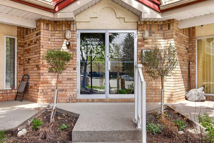 Property Photo:  1715 35 Street SE 307  AB T2A 1B4 