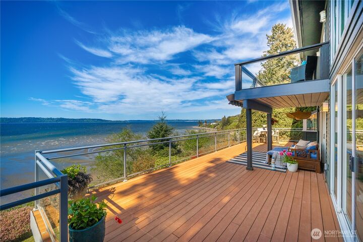 Property Photo:  3626 SW Dash Point Road  WA 98023 