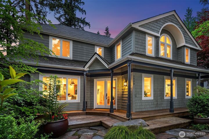 Property Photo:  2038  9th Street W  WA 98033 