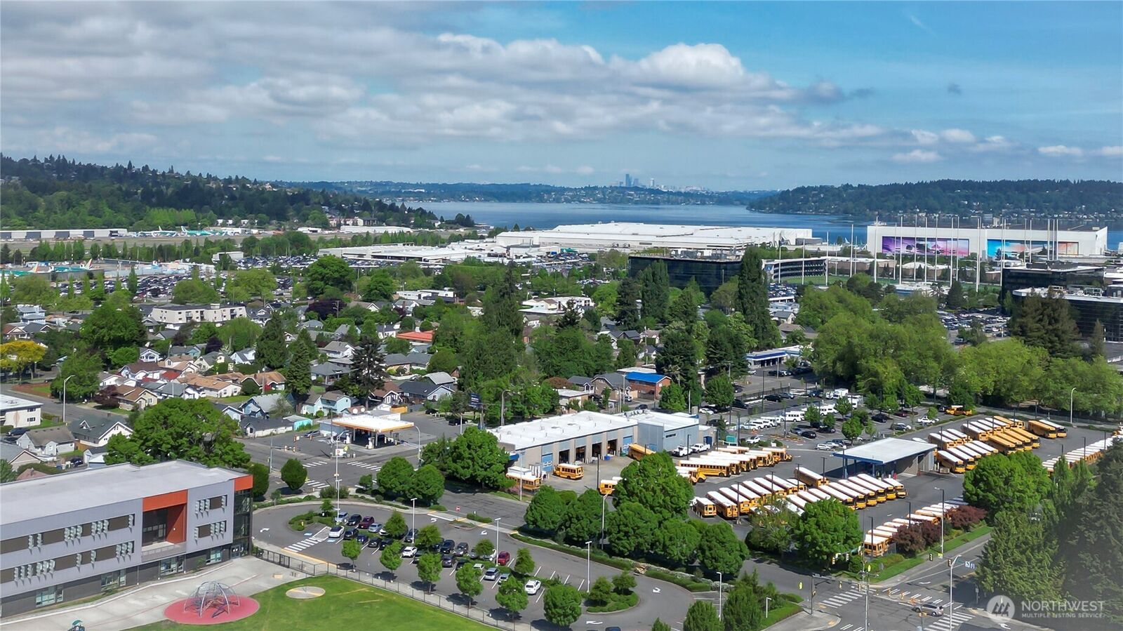 Property Photo: 314 Factory Avenue N WA 98057