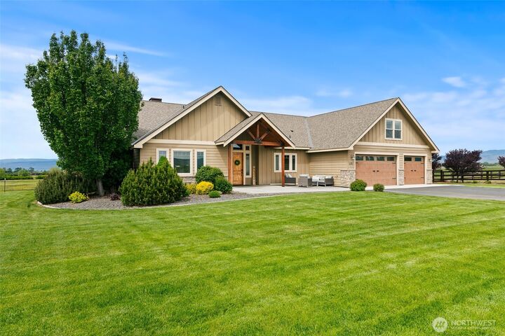Property Photo:  435  Watson Road  WA 98926 