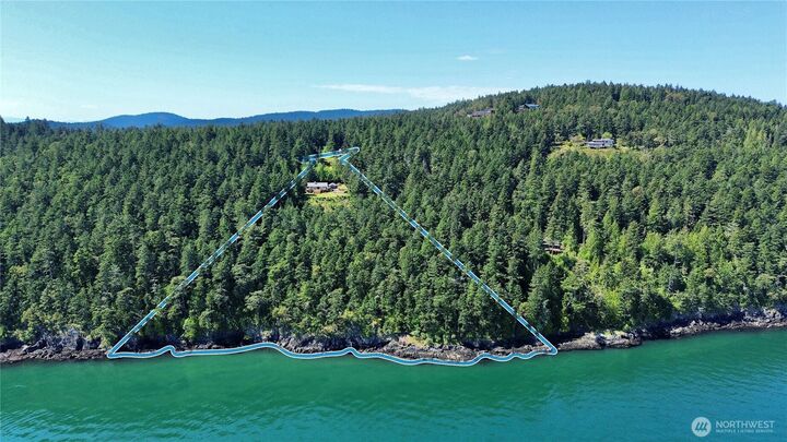 Property Photo:  92  Flagpoint Lane  WA 98250 