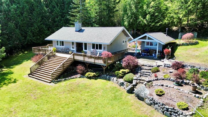 Property Photo: 92 Flagpoint Lane WA 98250
