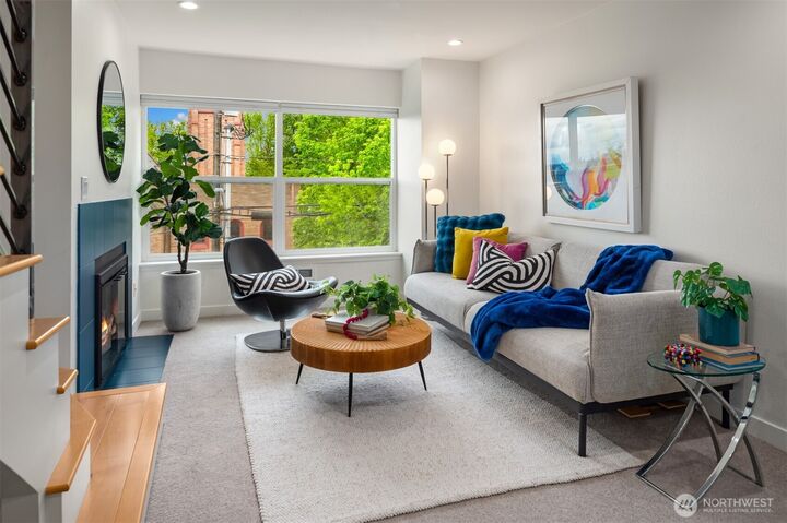 Property Photo:  7600  Greenwood Avenue N 303  WA 98103 