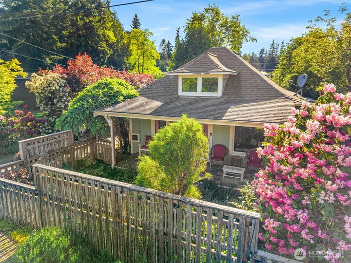 Property Photo: 1517 Fairvew Street WA 98229
