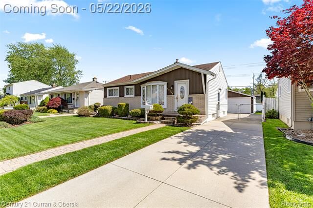 Property Photo:  33501 Leona Street  MI 48135 