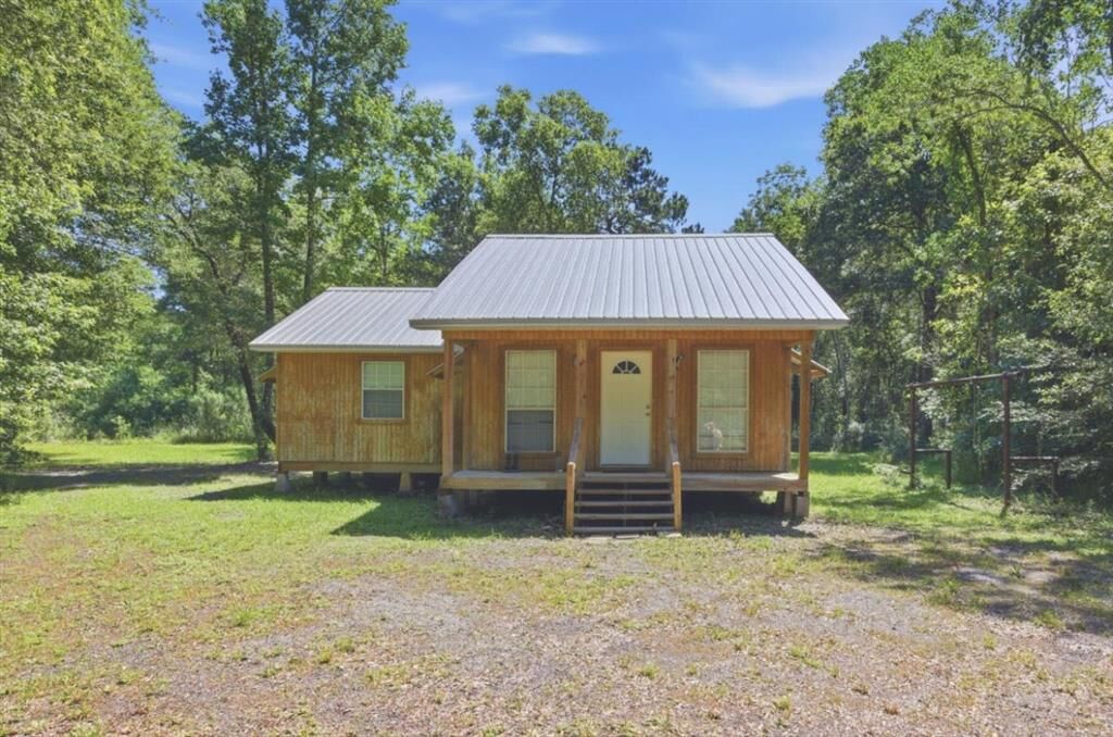 Property Photo: 3801 Lauderdale Woodyard Road LA 70648