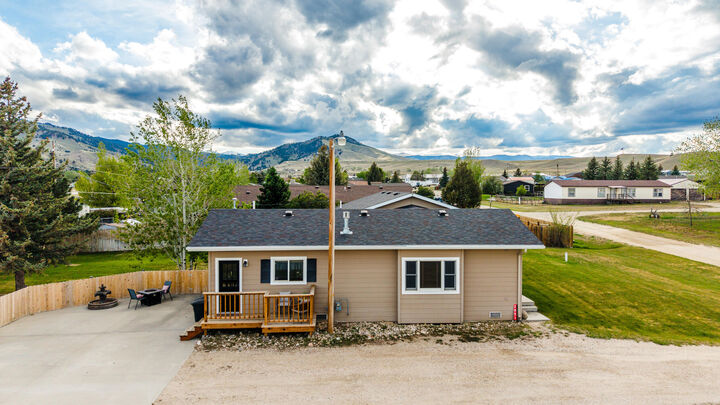 Property Photo:  2851 W 2nd Avenue  WY 82834 