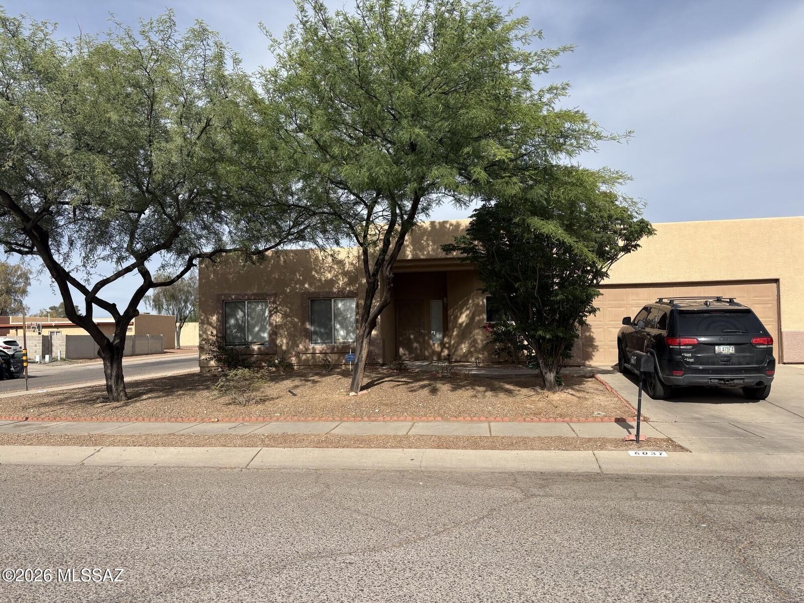 Property Photo:  6037 S Avenida Bodega  AZ 85706 