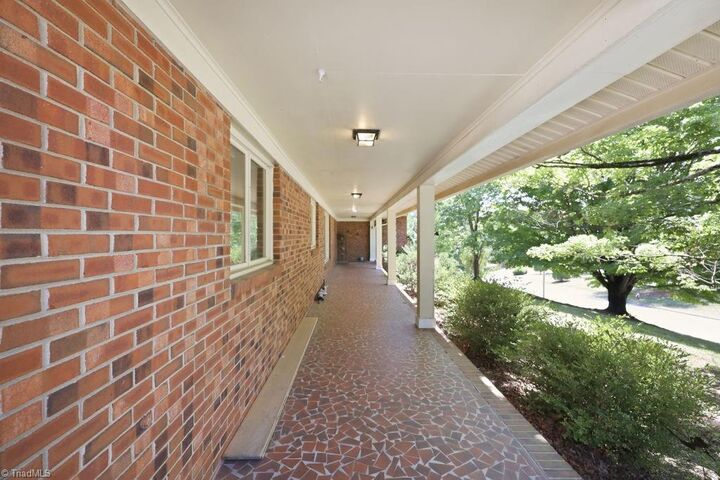 Property Photo:  1108 Gatehouse Road  NC 28262 