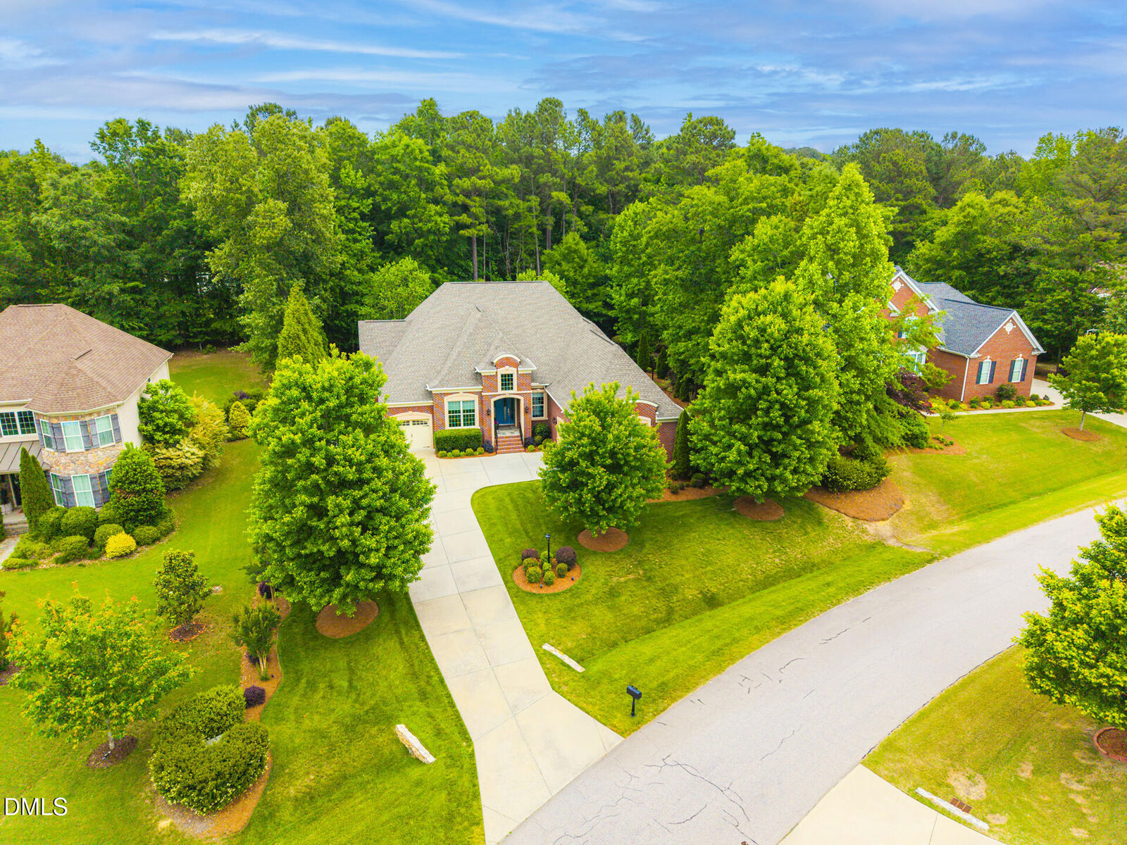 Property Photo:  2812 Swift Willow Circle  NC 27606 